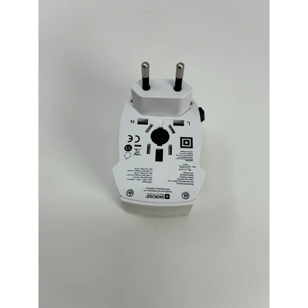 SKROSS MUV USB‎ World Travel Adapter - Global Wall Plug - USB-C & USB-A - White